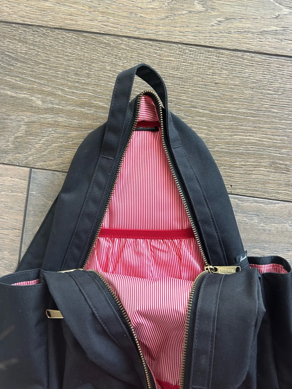 Herschel Supply Company Classic Black Backpack - Everyday Men’s Bag